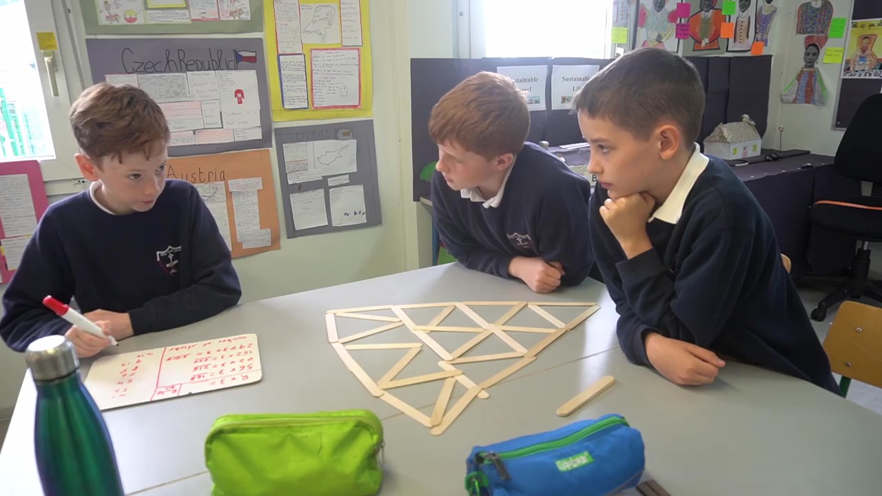 Algebra Growing Patterns frame at 1m5s